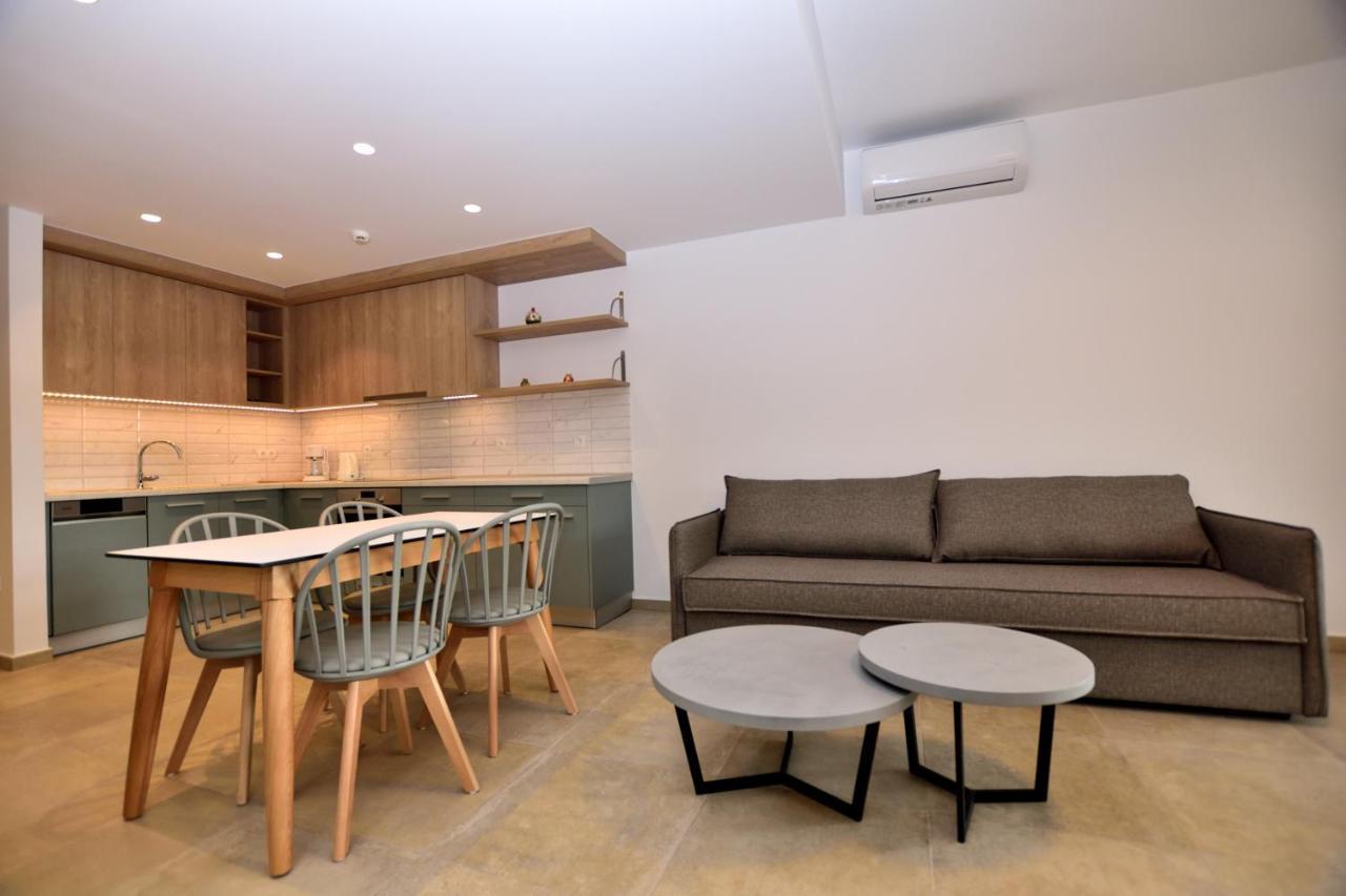 Rosemary Apartments Palaiochora Ngoại thất bức ảnh